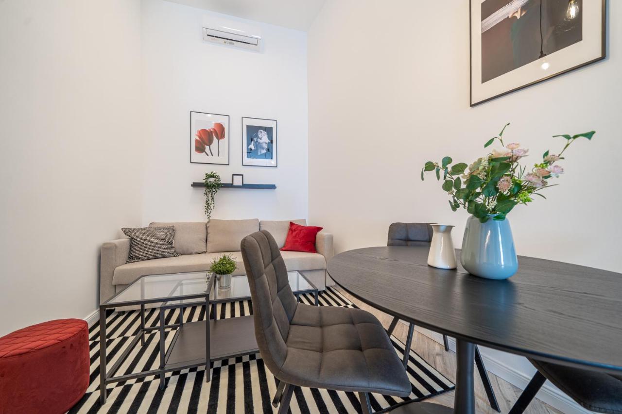 K33- Boutique Apartments, Best Location, By Bqa Budapest Exterior photo